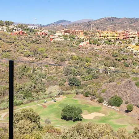 Luxurious Cabopino - Your Ultimate Getaway Villa Marbella