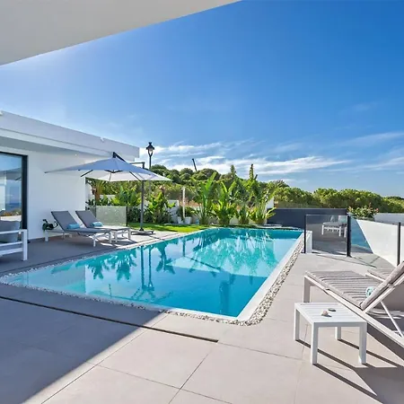 Luxurious Cabopino - Your Ultimate Getaway Villa