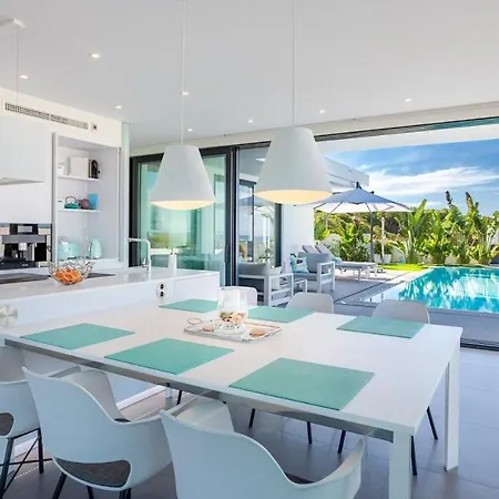 Luxurious Cabopino - Your Ultimate Getaway Villa