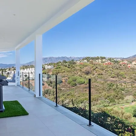Villa Luxurious Cabopino - Your Ultimate Getaway Marbella