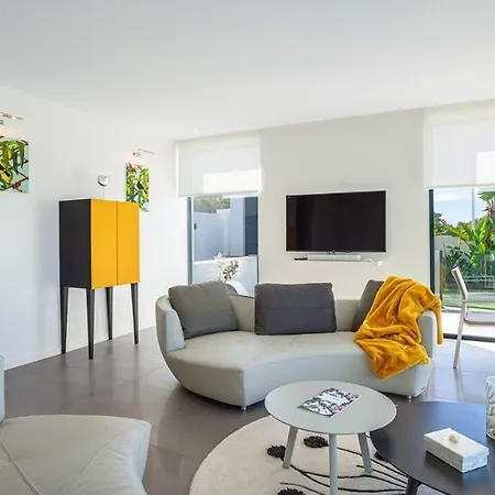 Villa Luxurious Cabopino - Your Ultimate Getaway *