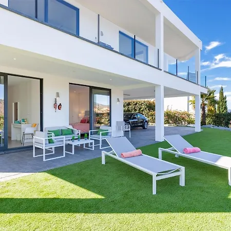 Villa Luxurious Cabopino - Your Ultimate Getaway *